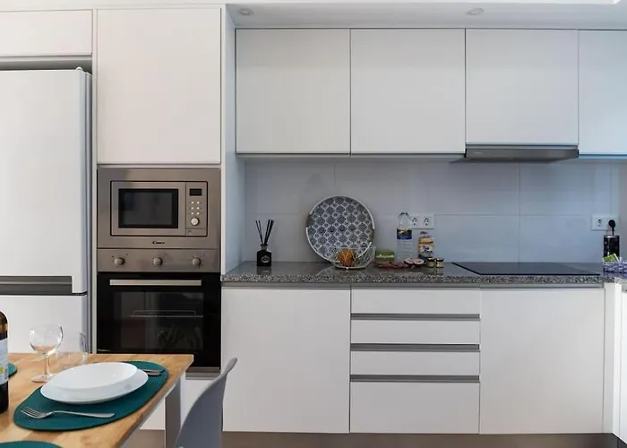 Sea 27 B 度假居 *